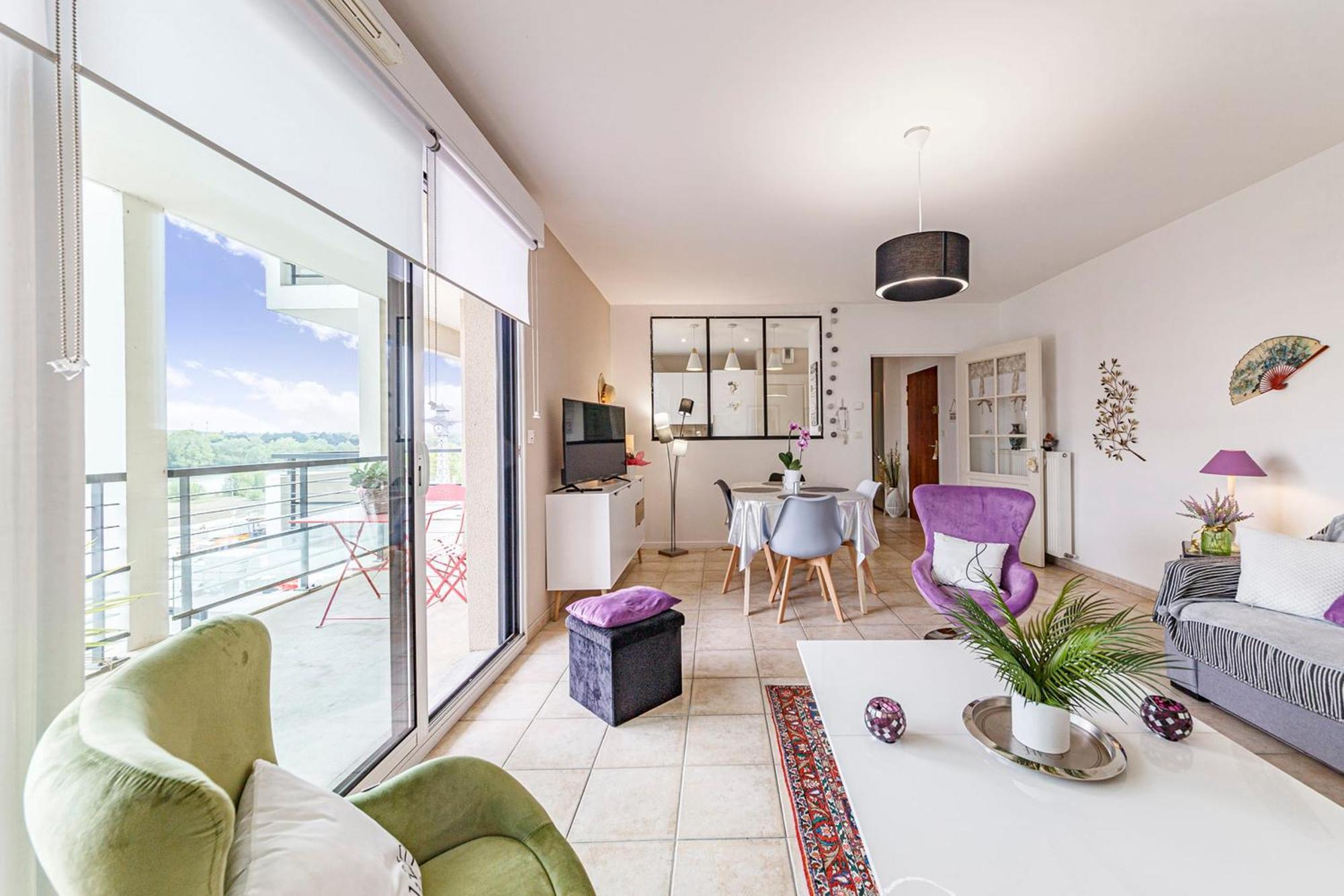 Ferienwohnung L'Aragon Wifi Balcon Vue La Maine Angers Exterior foto